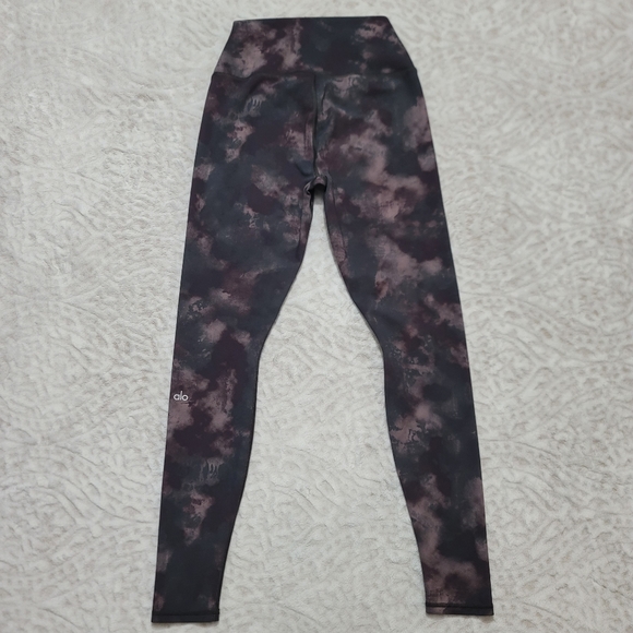 ALO Yoga Solarized High-Rise Tie-Dye Leggings Oxblood Size M - Picture 5 of 16